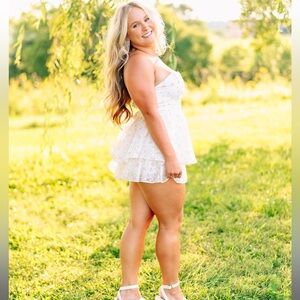 WindsorStore romper, medium, white with orange flowers